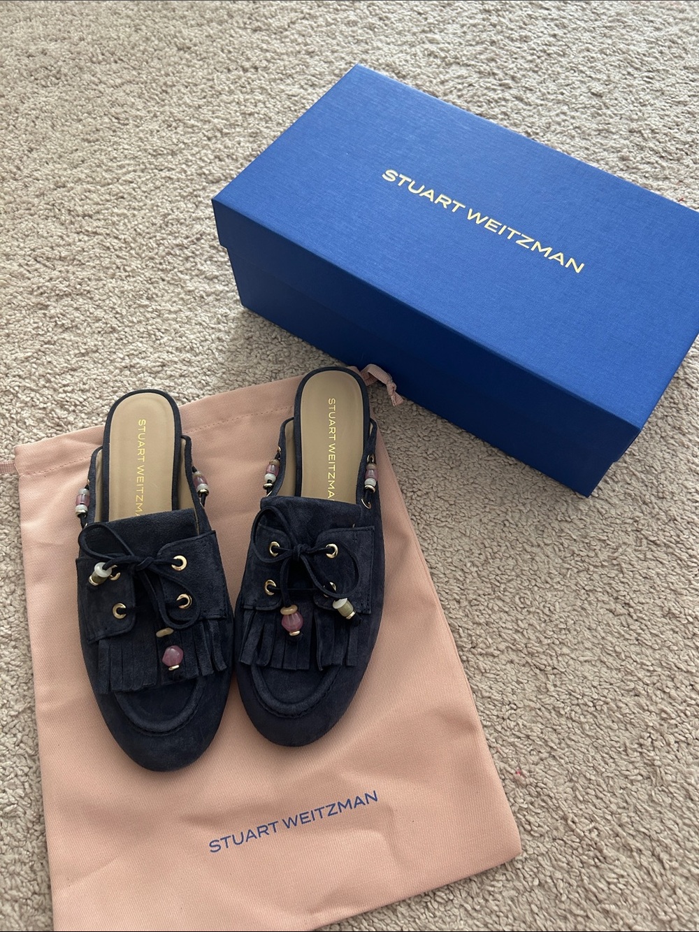 Stuart Weitzman Moccasin mule. Fit 7.5 - Picture 2 of 11